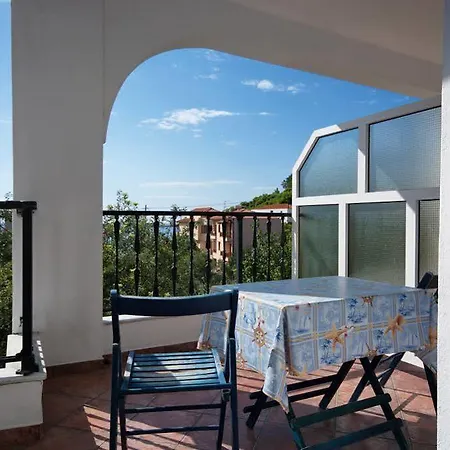 Elena شقة باتيتيري