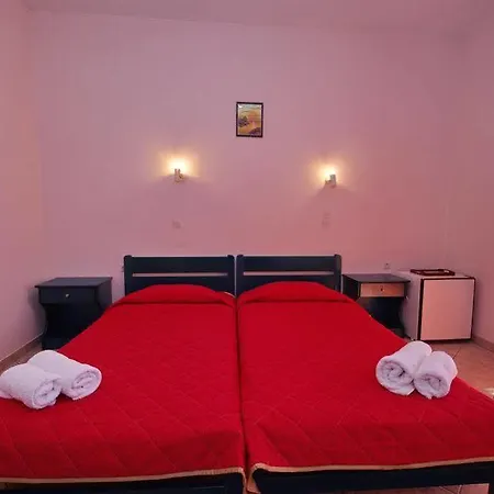 Elena * פטיטיריון